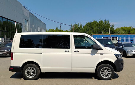 Volkswagen Caravelle T6 рестайлинг, 2017 год, 2 550 000 рублей, 5 фотография