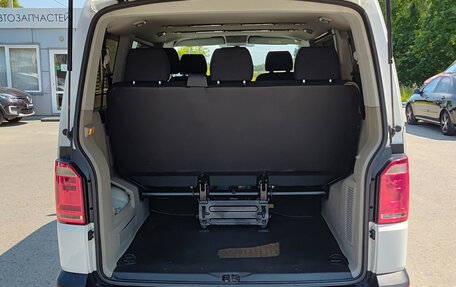 Volkswagen Caravelle T6 рестайлинг, 2017 год, 2 550 000 рублей, 12 фотография