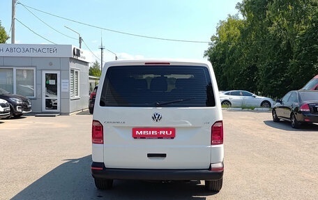 Volkswagen Caravelle T6 рестайлинг, 2017 год, 2 550 000 рублей, 7 фотография