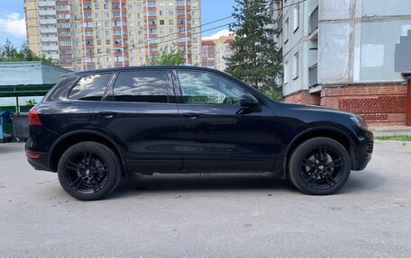 Volkswagen Touareg III, 2011 год, 1 800 000 рублей, 5 фотография