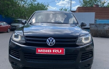 Volkswagen Touareg III, 2011 год, 1 800 000 рублей, 3 фотография