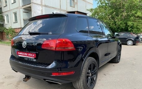 Volkswagen Touareg III, 2011 год, 1 800 000 рублей, 6 фотография