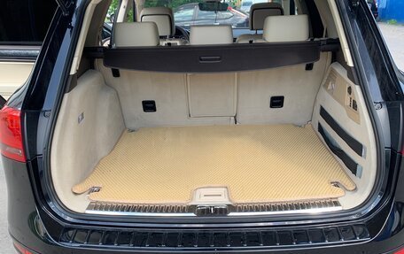 Volkswagen Touareg III, 2011 год, 1 800 000 рублей, 10 фотография