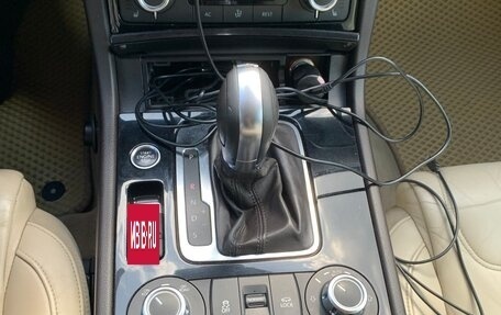 Volkswagen Touareg III, 2011 год, 1 800 000 рублей, 12 фотография