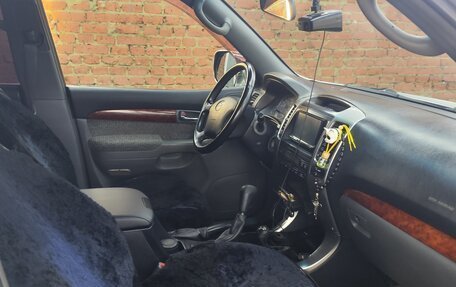 Toyota Land Cruiser Prado 120 рестайлинг, 2006 год, 1 450 000 рублей, 16 фотография