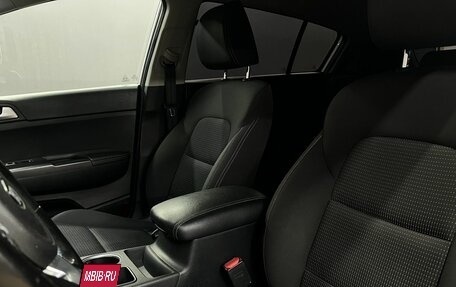 KIA Sportage IV рестайлинг, 2017 год, 2 049 900 рублей, 6 фотография
