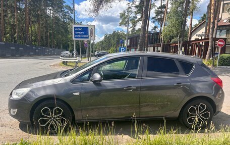 Opel Astra J, 2011 год, 600 000 рублей, 18 фотография