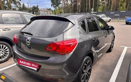 Opel Astra J, 2011 год, 600 000 рублей, 4 фотография