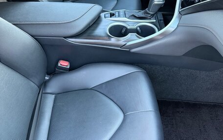 Toyota Camry, 2023 год, 3 700 000 рублей, 6 фотография