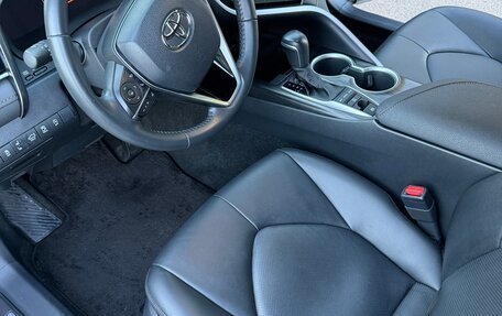 Toyota Camry, 2023 год, 3 700 000 рублей, 4 фотография