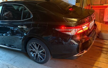 Toyota Camry, 2023 год, 3 700 000 рублей, 10 фотография