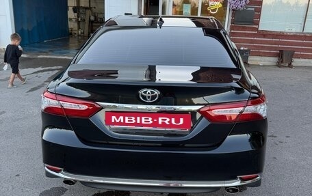 Toyota Camry, 2023 год, 3 700 000 рублей, 9 фотография