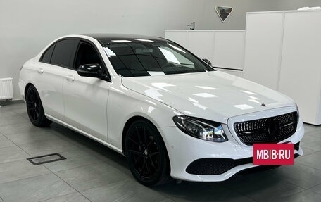 Mercedes-Benz E-Класс, 2018 год, 2 730 000 рублей, 3 фотография