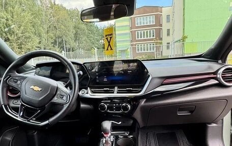 Chevrolet Trax, 2023 год, 1 950 000 рублей, 8 фотография
