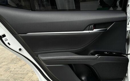 Toyota Camry, 2020 год, 2 950 000 рублей, 11 фотография