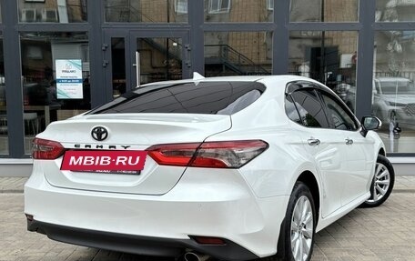 Toyota Camry, 2020 год, 2 950 000 рублей, 4 фотография