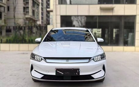 BYD Qin, 2023 год, 1 670 000 рублей, 1 фотография