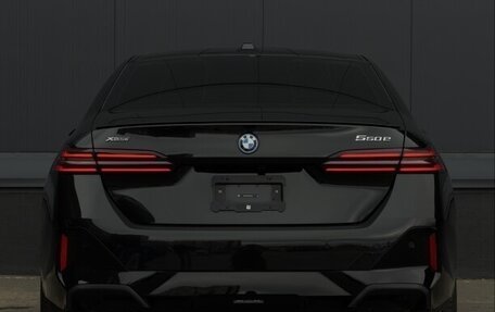 BMW 5 серия, 2025 год, 6 000 000 рублей, 6 фотография