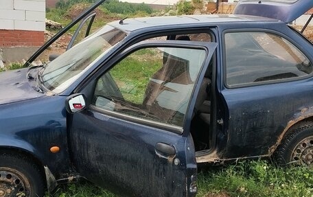 Mazda 121 III, 2001 год, 50 000 рублей, 2 фотография