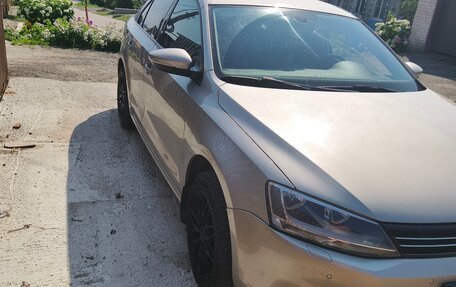 Volkswagen Jetta VI, 2012 год, 1 050 000 рублей, 4 фотография
