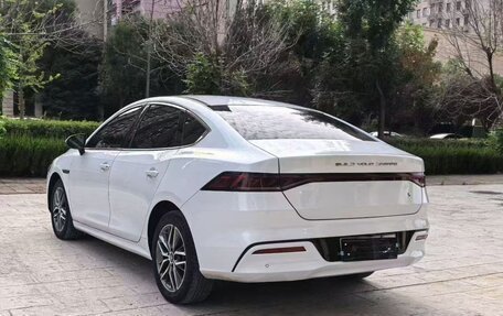 BYD Qin, 2023 год, 1 670 000 рублей, 6 фотография