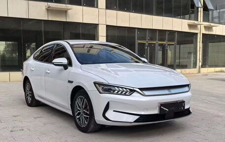 BYD Qin, 2023 год, 1 670 000 рублей, 3 фотография