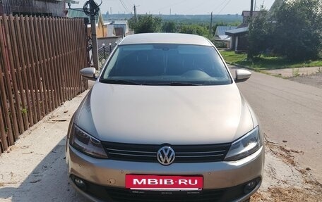 Volkswagen Jetta VI, 2012 год, 1 050 000 рублей, 3 фотография