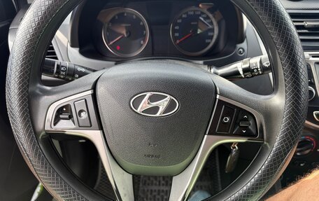 Hyundai Solaris II рестайлинг, 2015 год, 640 000 рублей, 15 фотография