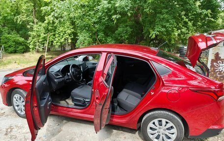 Hyundai Solaris II рестайлинг, 2021 год, 1 550 000 рублей, 5 фотография