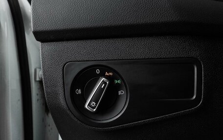 Volkswagen Tiguan II, 2021 год, 2 349 000 рублей, 13 фотография