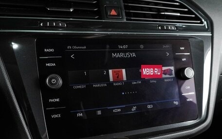 Volkswagen Tiguan II, 2021 год, 2 349 000 рублей, 17 фотография