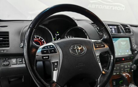 Toyota Highlander III, 2011 год, 1 900 000 рублей, 12 фотография