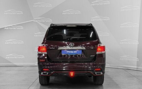 Toyota Highlander III, 2011 год, 1 900 000 рублей, 4 фотография