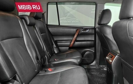 Toyota Highlander III, 2011 год, 1 900 000 рублей, 17 фотография