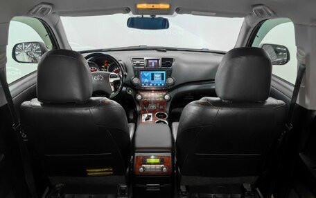 Toyota Highlander III, 2011 год, 1 900 000 рублей, 20 фотография