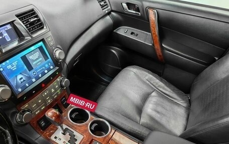 Toyota Highlander III, 2011 год, 1 900 000 рублей, 13 фотография