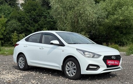 Hyundai Solaris II рестайлинг, 2019 год, 850 000 рублей, 3 фотография