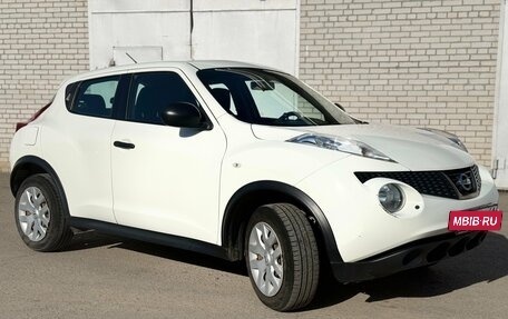 Nissan Juke II, 2011 год, 890 000 рублей, 2 фотография