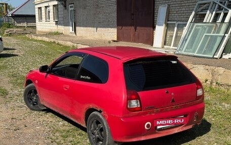 Mitsubishi Colt VI рестайлинг, 2000 год, 199 000 рублей, 2 фотография