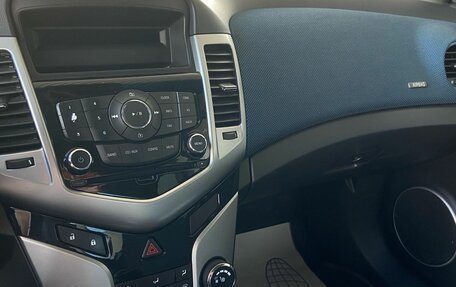 Chevrolet Cruze II, 2011 год, 529 000 рублей, 8 фотография