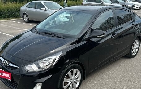 Hyundai Solaris II рестайлинг, 2011 год, 925 000 рублей, 1 фотография