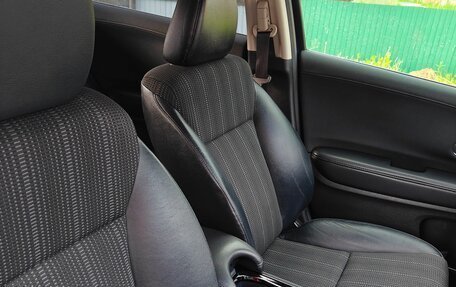 Honda Vezel, 2014 год, 1 400 000 рублей, 16 фотография