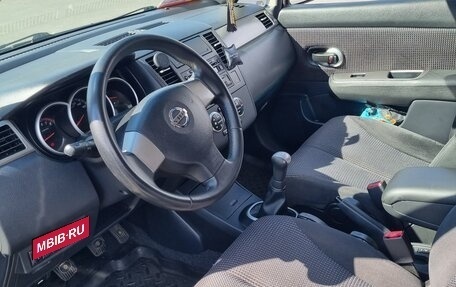 Nissan Tiida, 2011 год, 700 000 рублей, 20 фотография