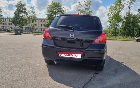 Nissan Tiida, 2011 год, 700 000 рублей, 24 фотография