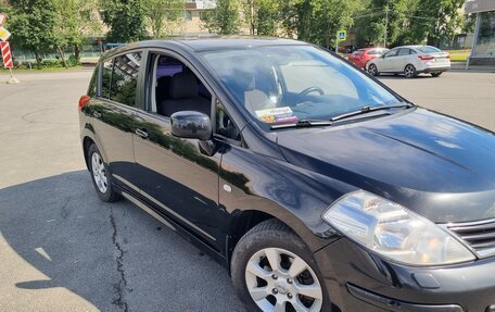 Nissan Tiida, 2011 год, 700 000 рублей, 31 фотография