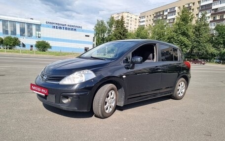 Nissan Tiida, 2011 год, 700 000 рублей, 32 фотография