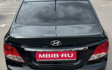 Hyundai Solaris II рестайлинг, 2011 год, 925 000 рублей, 7 фотография