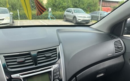 Hyundai Solaris II рестайлинг, 2011 год, 925 000 рублей, 17 фотография