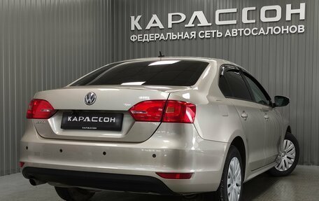 Volkswagen Jetta VI, 2013 год, 950 000 рублей, 2 фотография