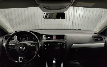 Volkswagen Jetta VI, 2013 год, 950 000 рублей, 8 фотография